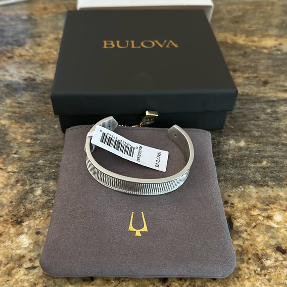 NWT Bulova silver cuff bracelets - Picture 1 of 4